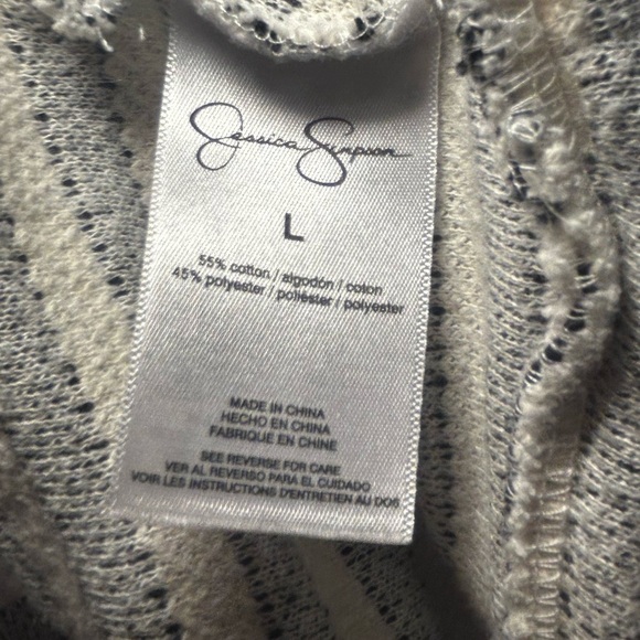 Jessica Simpson Juniors' Geena Striped Bubble-Sleeve Top, size large - Picture 3 of 5